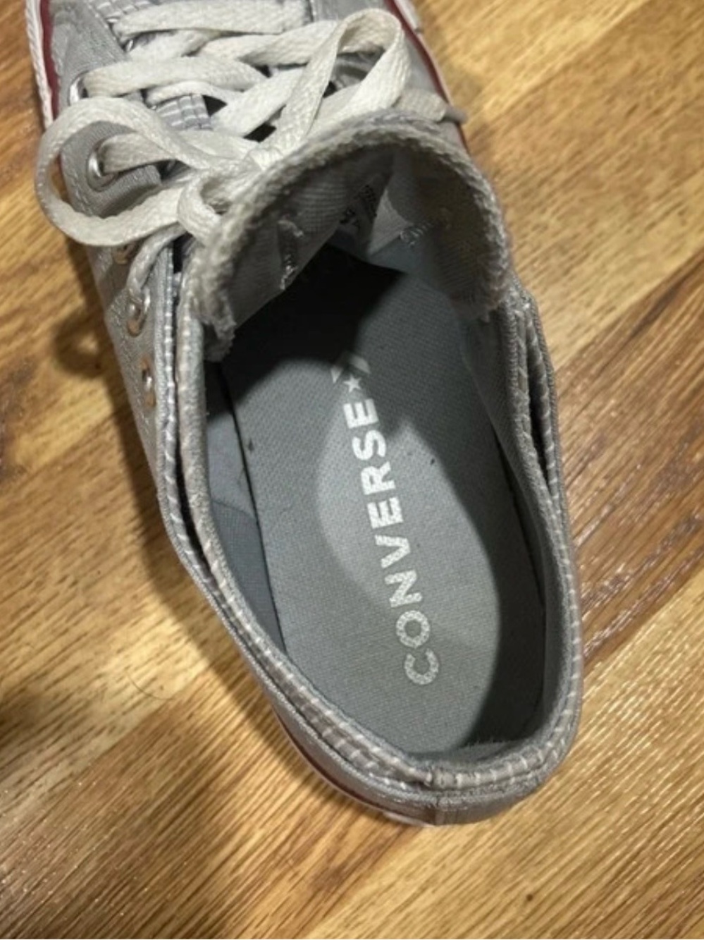 Converse women Low Top Canvas Sneakers in Gray with Red Trim